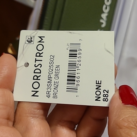 Marc Jacobs Card Holder Wristlet NWOT - Picture 9 of 9